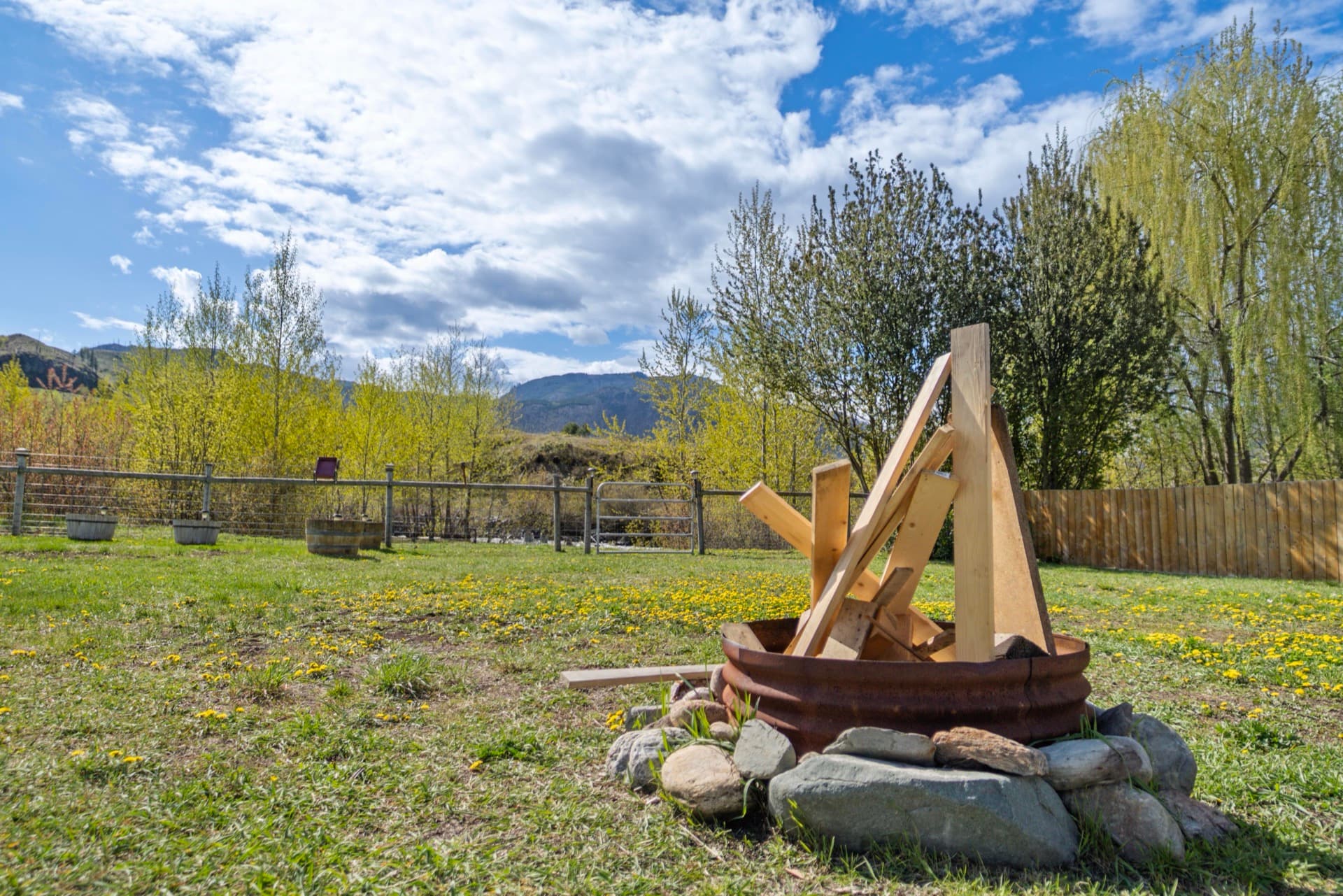 Fire pit and fenced yard